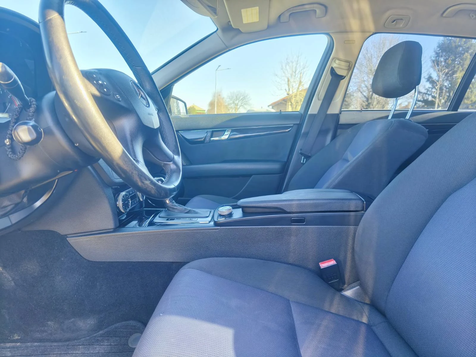 Mercedes-Benz C 220, снимка 9 - Автомобили и джипове - 55830088