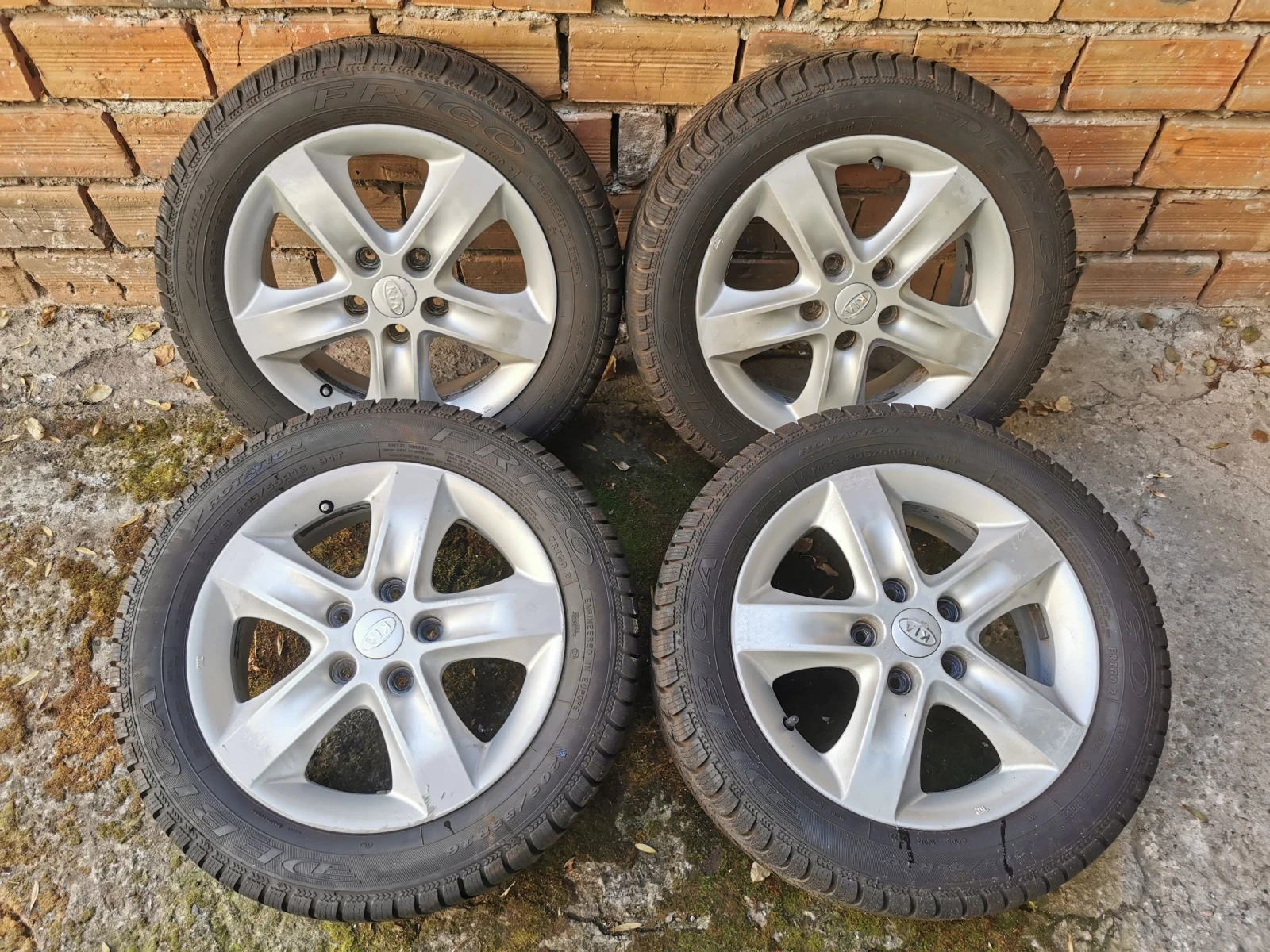 Kia Ceed 2.0 CRDI, снимка 14 - Автомобили и джипове - 56228334