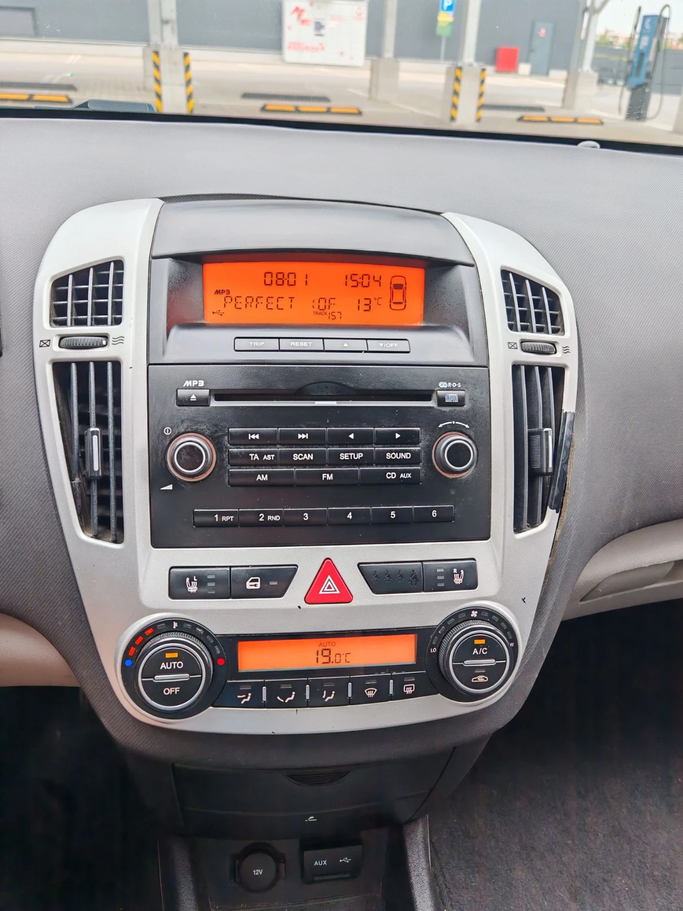 Kia Ceed 2.0 CRDI, снимка 9 - Автомобили и джипове - 56228334