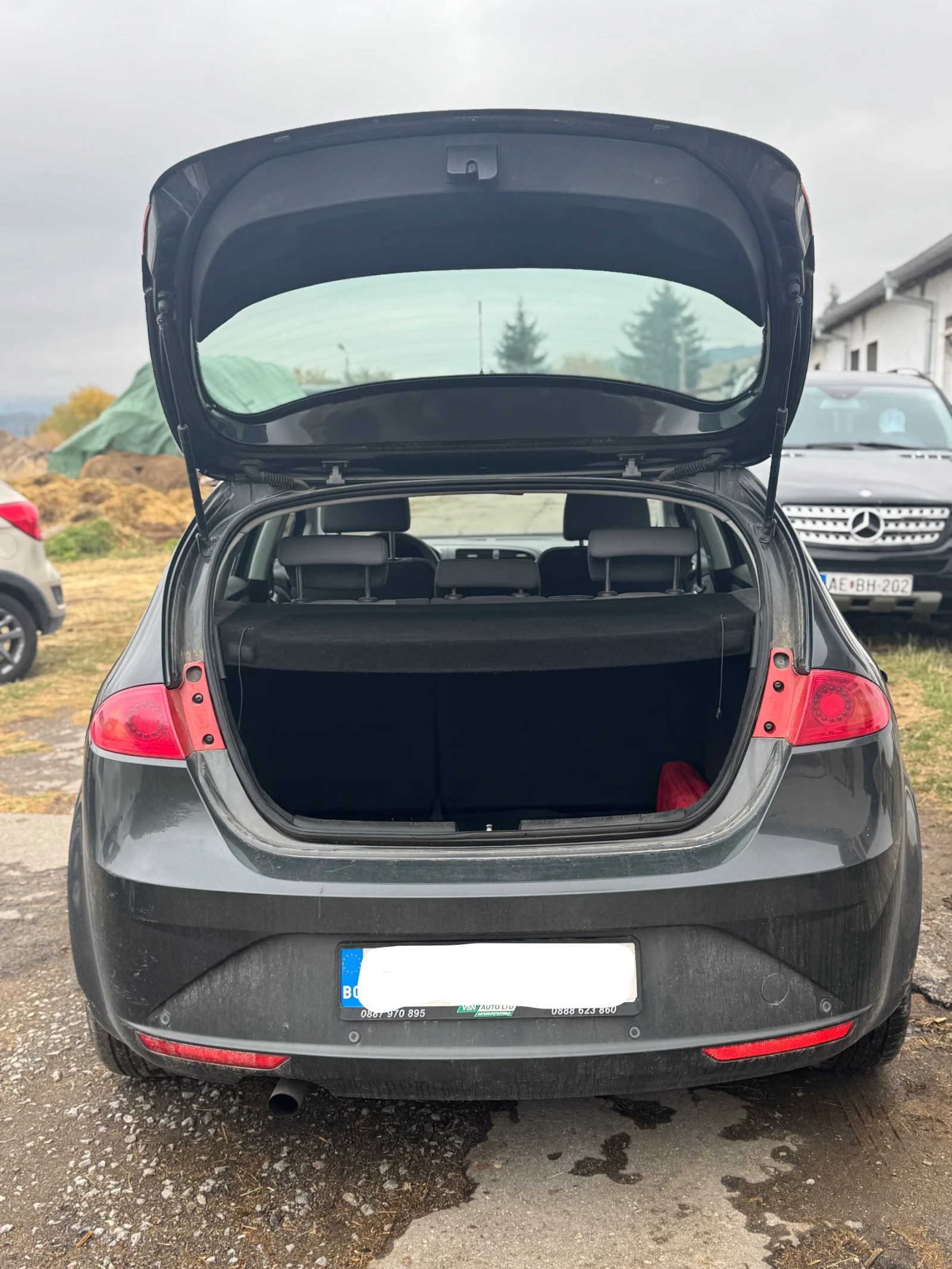 Seat Leon, снимка 5 - Автомобили и джипове - 56680826