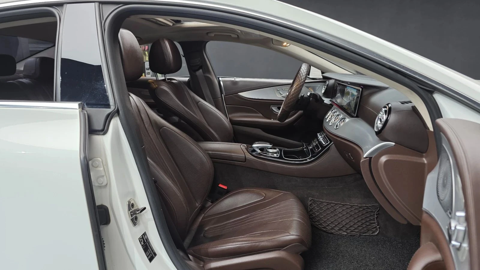 Mercedes-Benz CLS 400, снимка 9 - Автомобили и джипове - 56706507