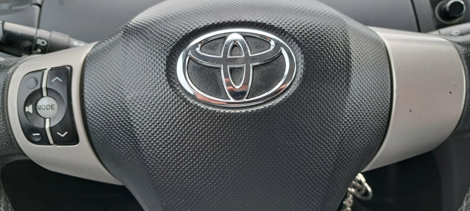 Toyota Yaris 1.4 D4D 90kc Face, снимка 13 - Автомобили и джипове - 56726585