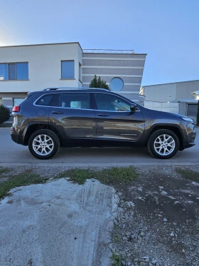 Jeep Cherokee LONGITUDE 4x4 2.0-MJet 6ск. - 21500 лв. / 10992.78 € - 62393039 7