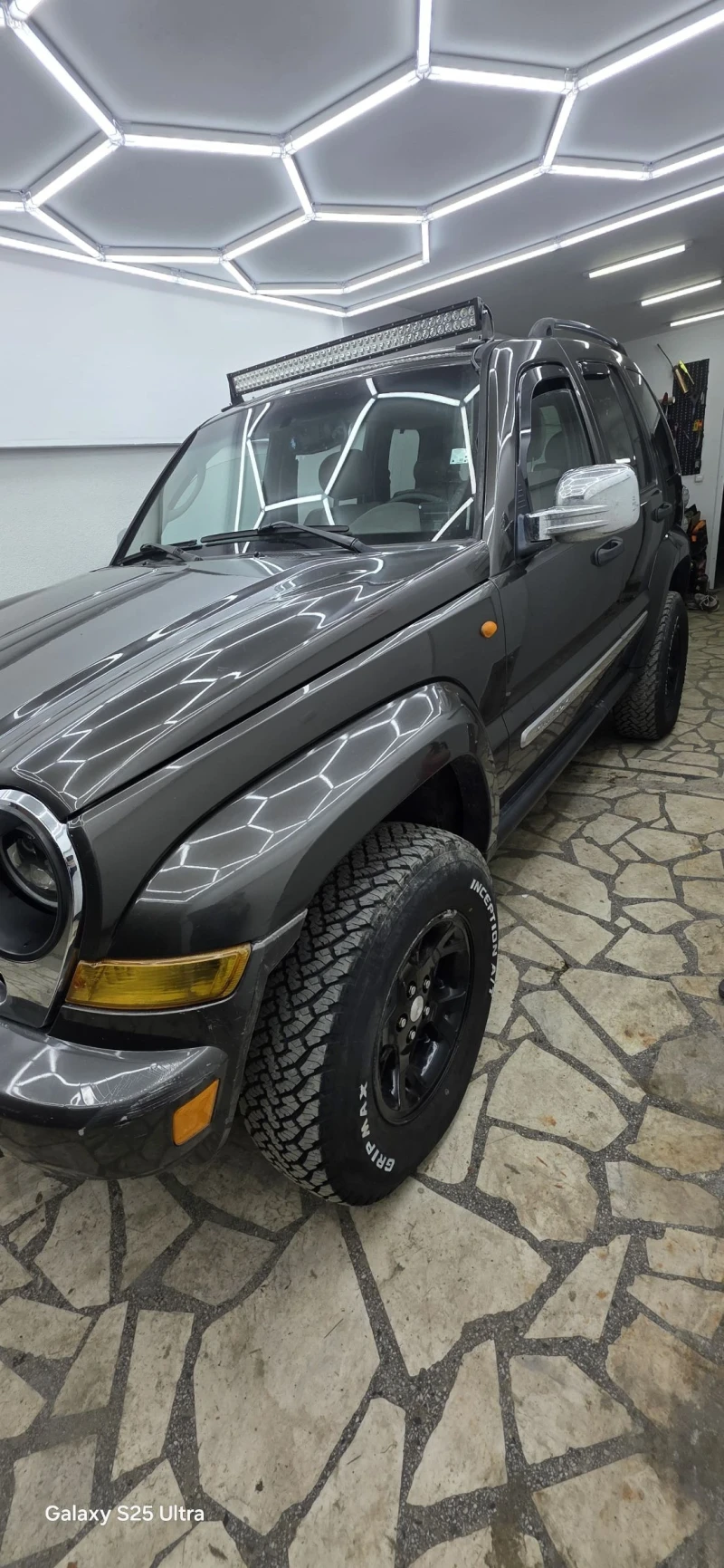 Jeep Cherokee Liberty kj, снимка 14 - Автомобили и джипове - 52517700