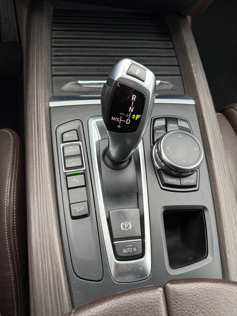 BMW X5 3.0D, X-DRIVE, DIGITAL, ПОДГРЕВ, СЕРВ. ИСТОР, снимка 17 - Автомобили и джипове - 52866915