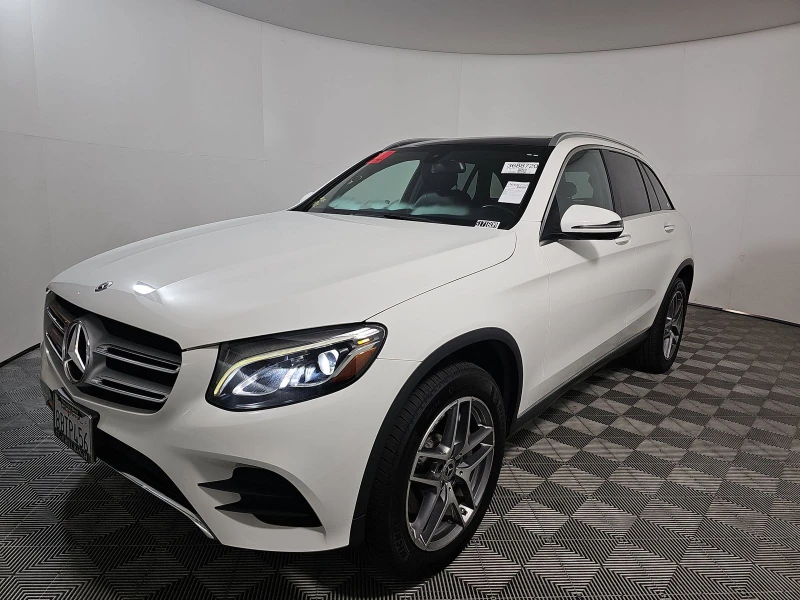 Mercedes-Benz GLC 300 4MATIC AMG-Pack* CarPlay* BURMESTER* М.Точка* Пано - 29900 лв. - 84327969 1