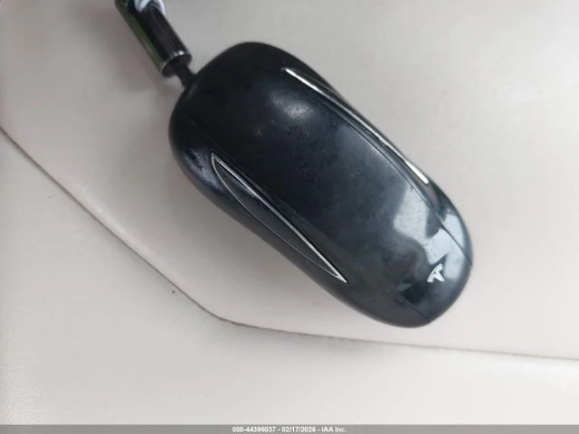 Tesla Model X 75D, снимка 14 - Автомобили и джипове - 53659326