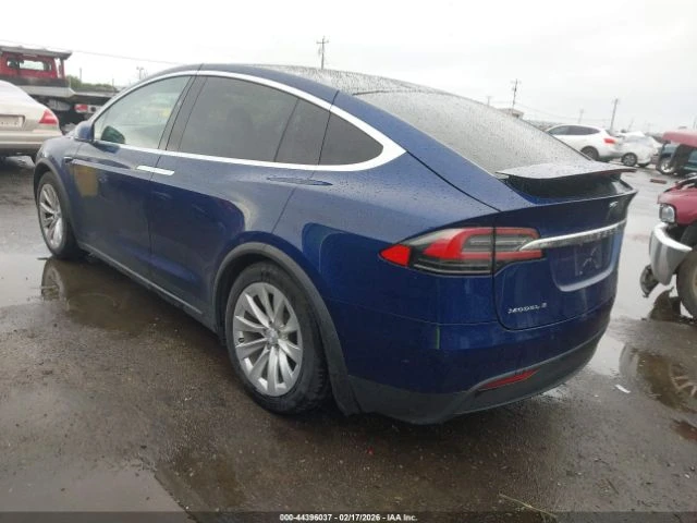 Tesla Model X 75D, снимка 3 - Автомобили и джипове - 53659326