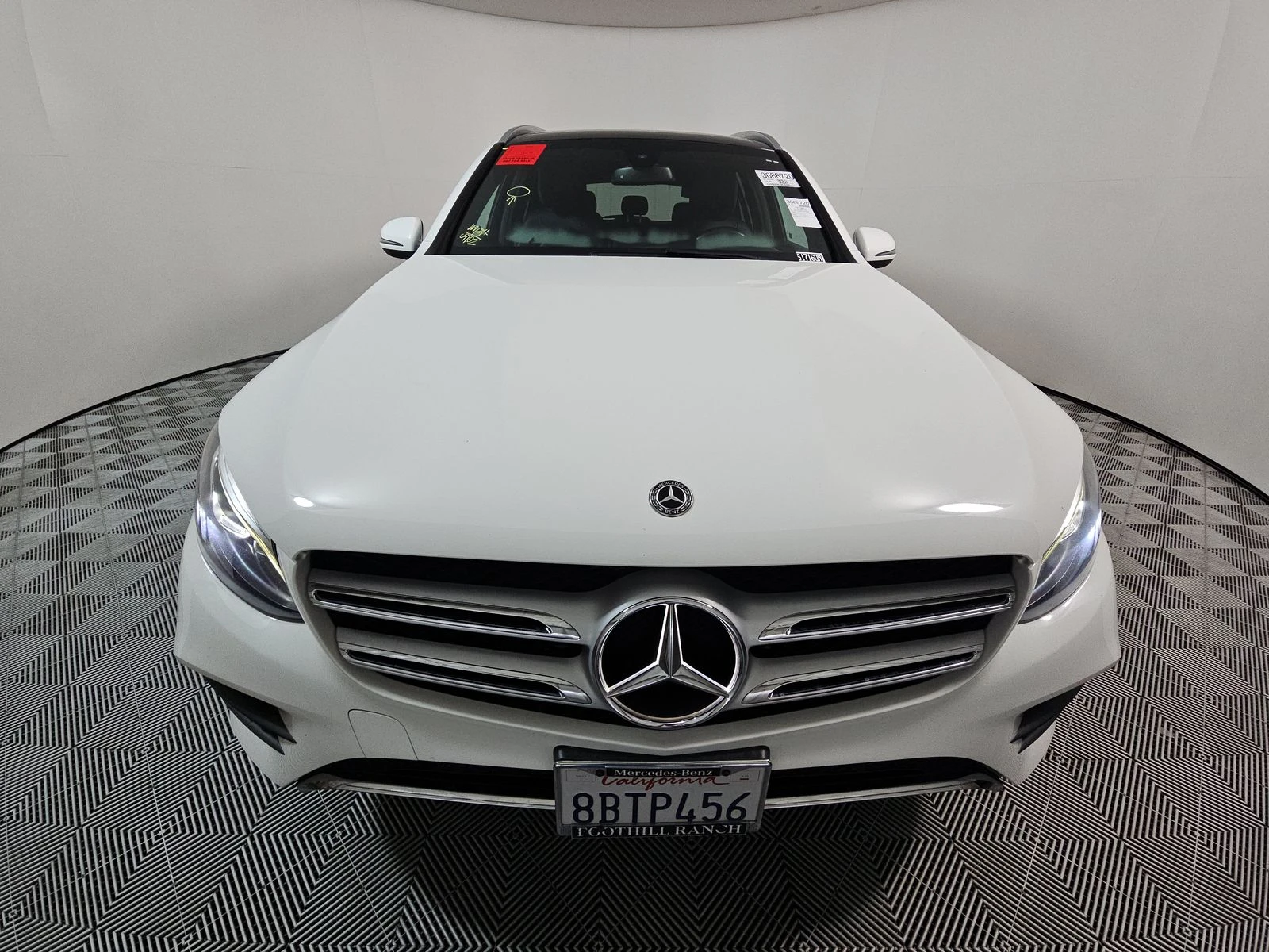 Mercedes-Benz GLC 300 4MATIC AMG-Pack* CarPlay* BURMESTER* М.Точка* Пано - изображение 2