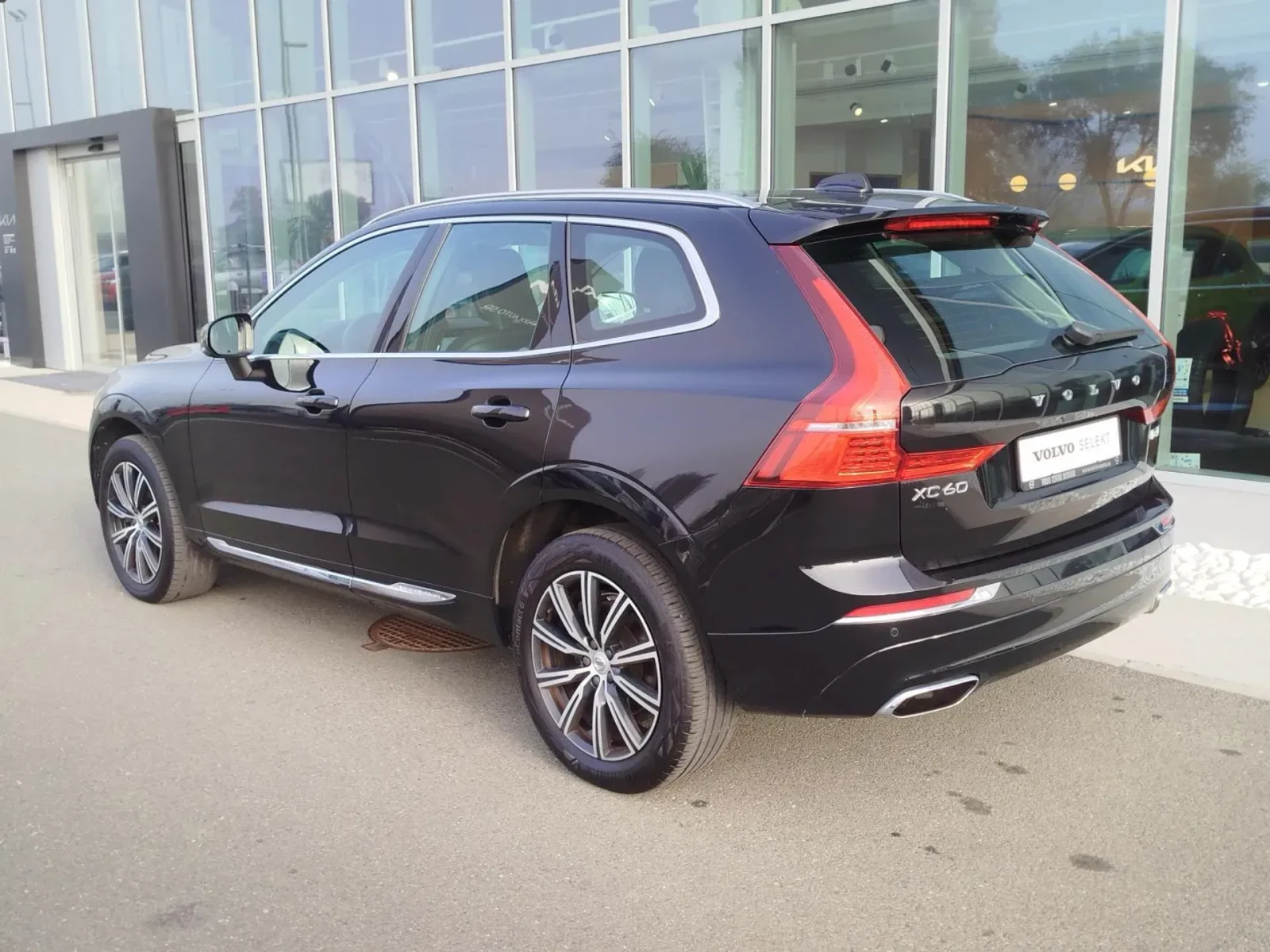 Volvo XC60 D5/Inscription/AWD/235кс/Панорама, снимка 5 - Автомобили и джипове - 53894589