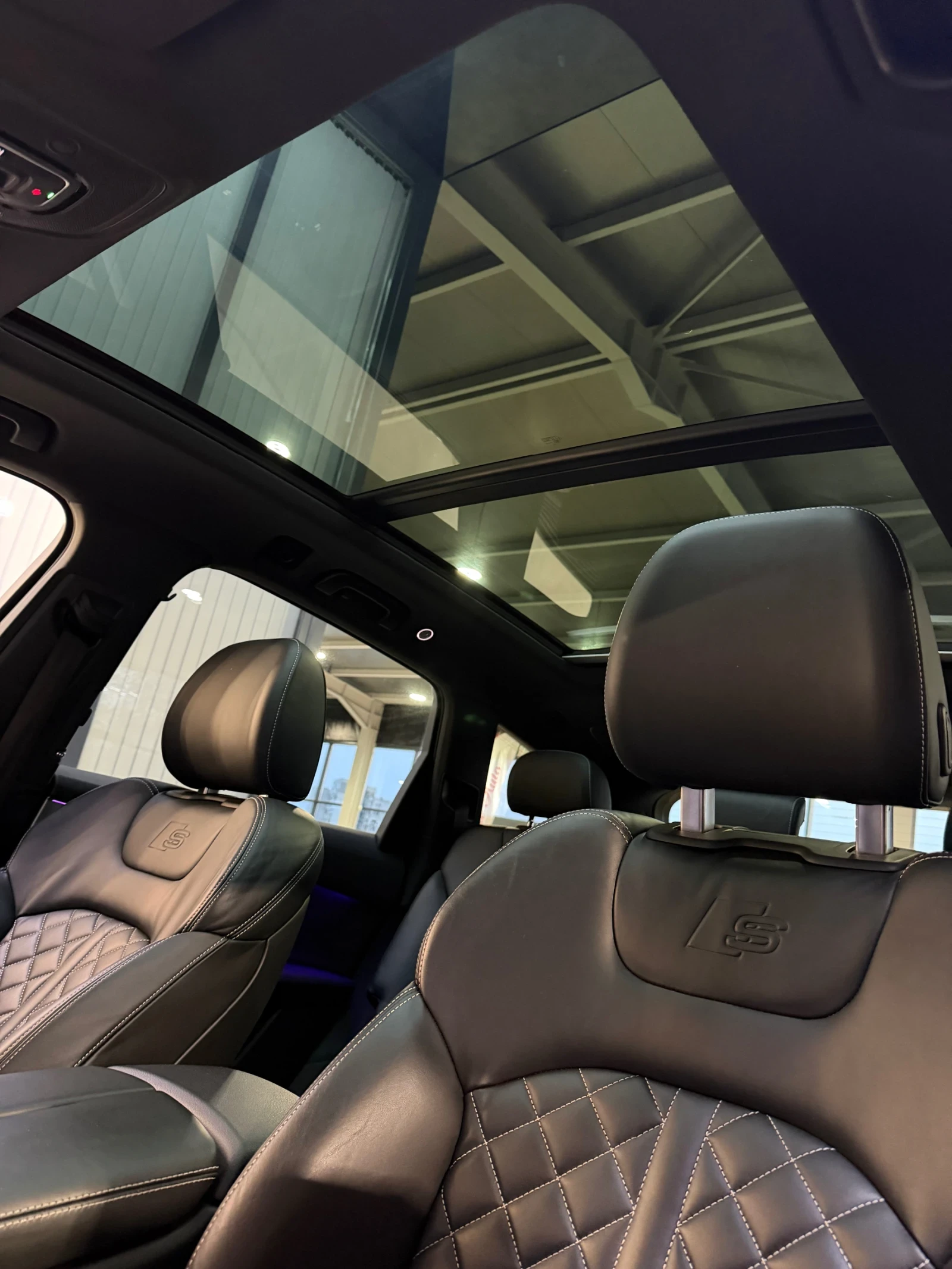 Audi SQ7 QUATTRO* BOSE* HEAD UP* ПАНОРАМА* КАРБОН* , снимка 17 - Автомобили и джипове - 54220614