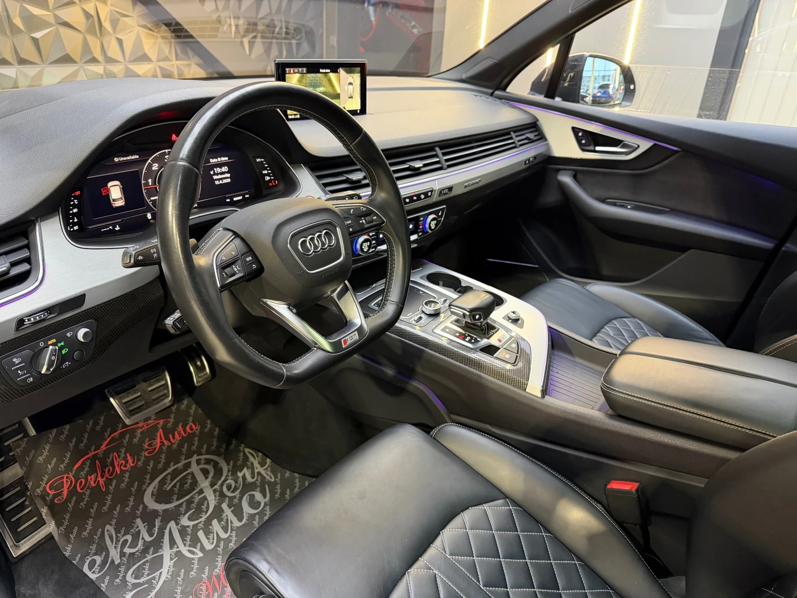 Audi SQ7 QUATTRO* BOSE* HEAD UP* ПАНОРАМА* КАРБОН* , снимка 8 - Автомобили и джипове - 54220614
