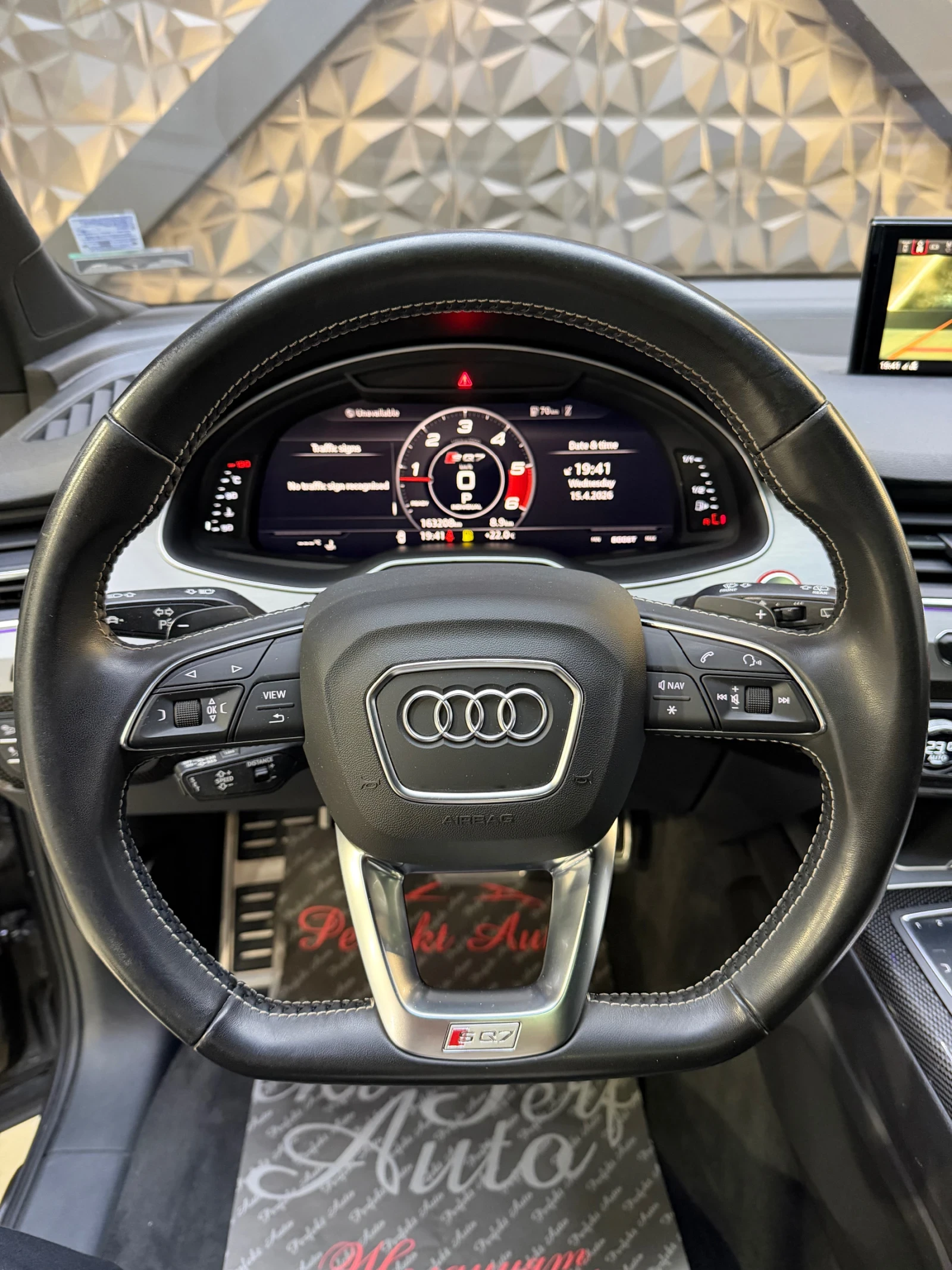 Audi SQ7 QUATTRO* BOSE* HEAD UP* ПАНОРАМА* КАРБОН* , снимка 12 - Автомобили и джипове - 54220614