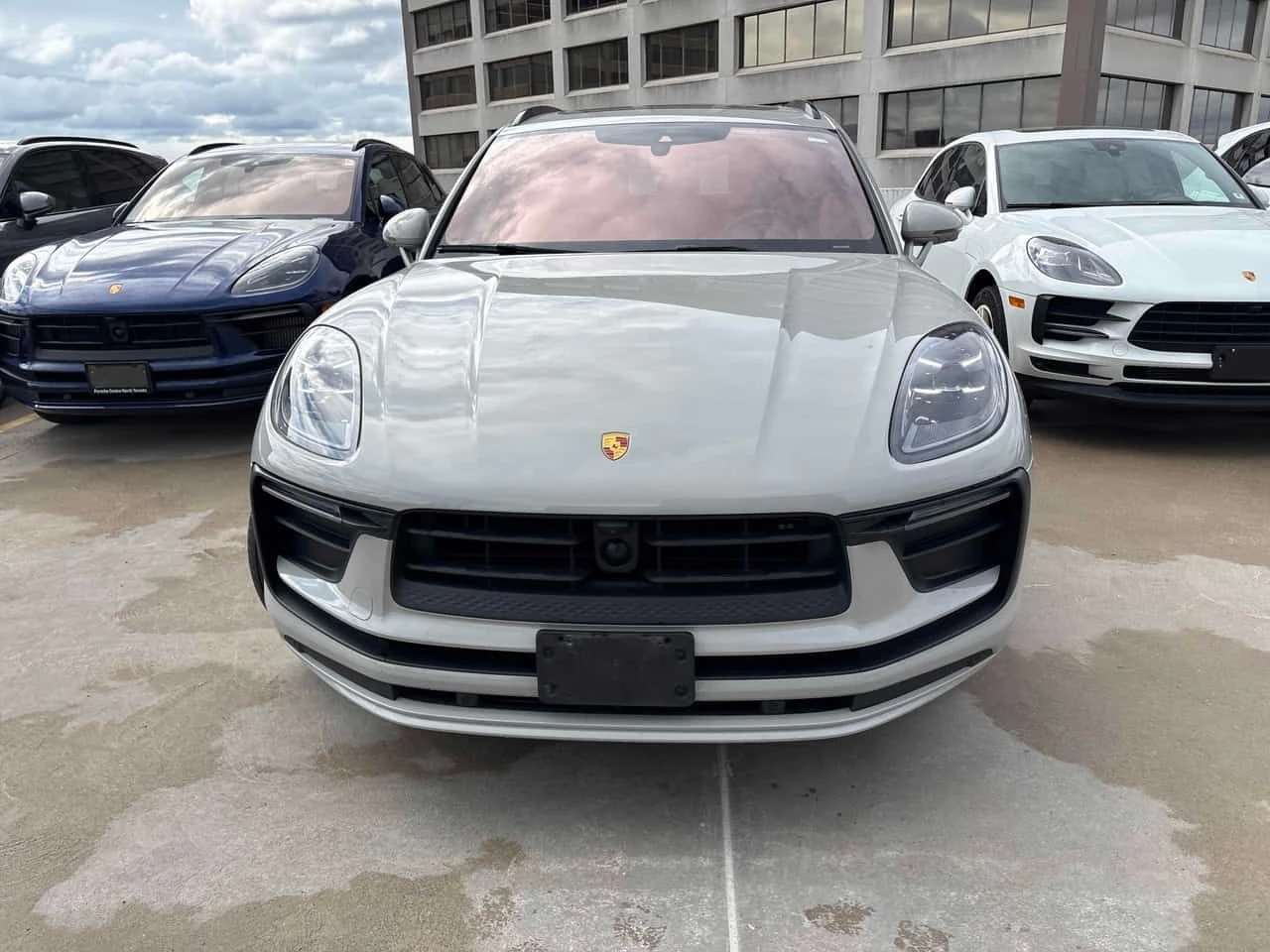 Porsche Macan | DISTRONIC | 360 | ОБДУХВАНЕ | ПАНОРАМА | CARFAX , снимка 6 - Автомобили и джипове - 54373014