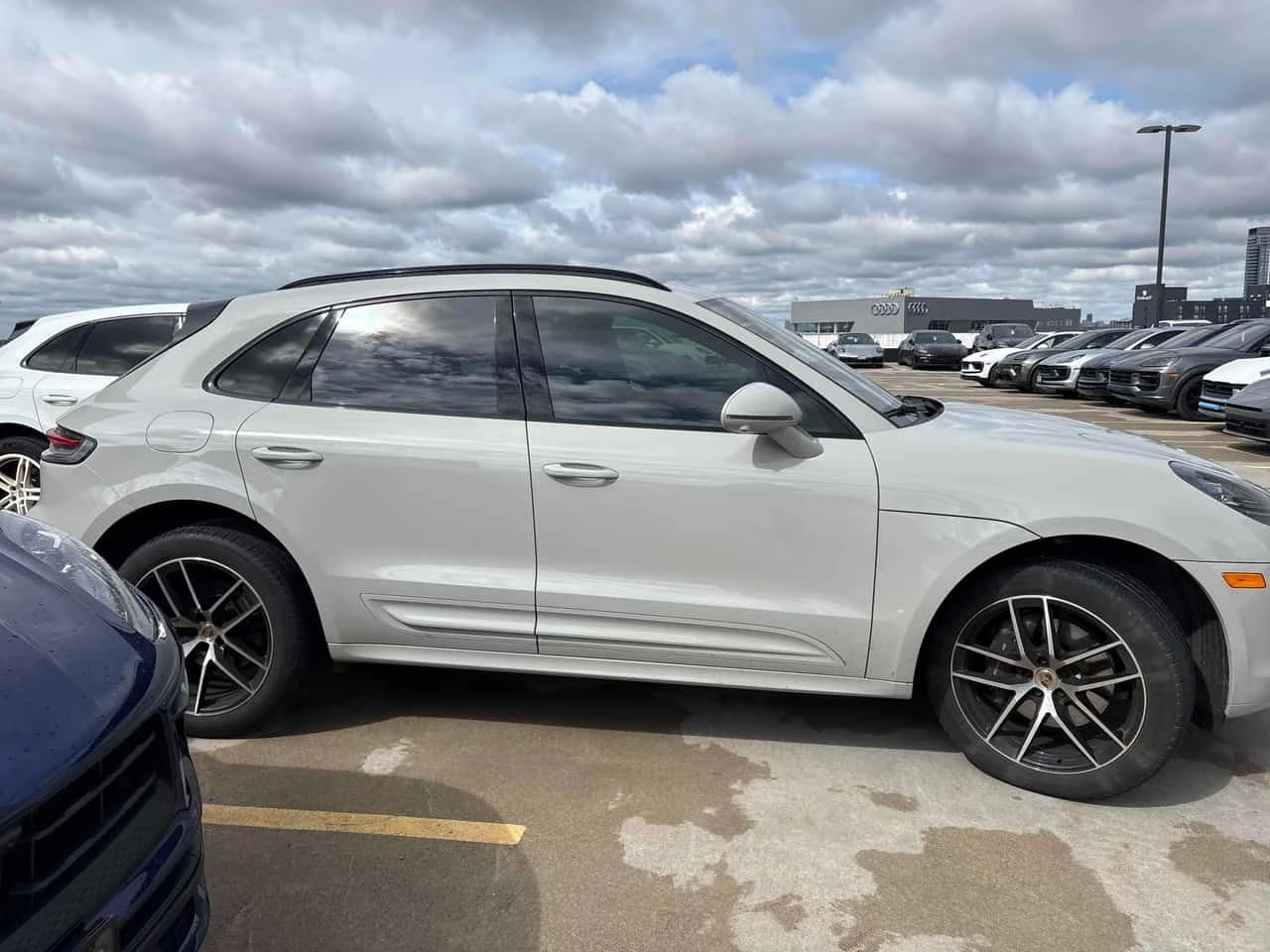 Porsche Macan | DISTRONIC | 360 | ОБДУХВАНЕ | ПАНОРАМА | CARFAX , снимка 3 - Автомобили и джипове - 54373014