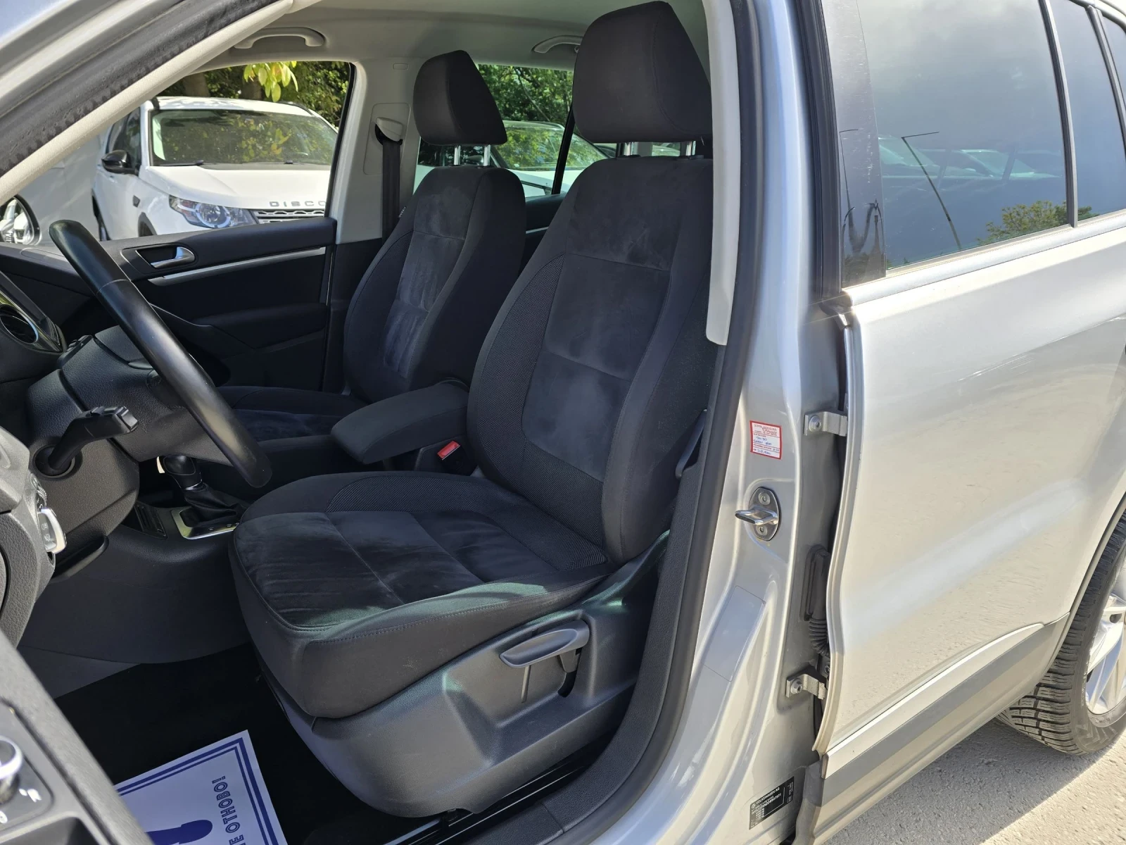 VW Tiguan 2.0TDI 140к.с Sport&Style 4motion DSG, снимка 9 - Автомобили и джипове - 54508703