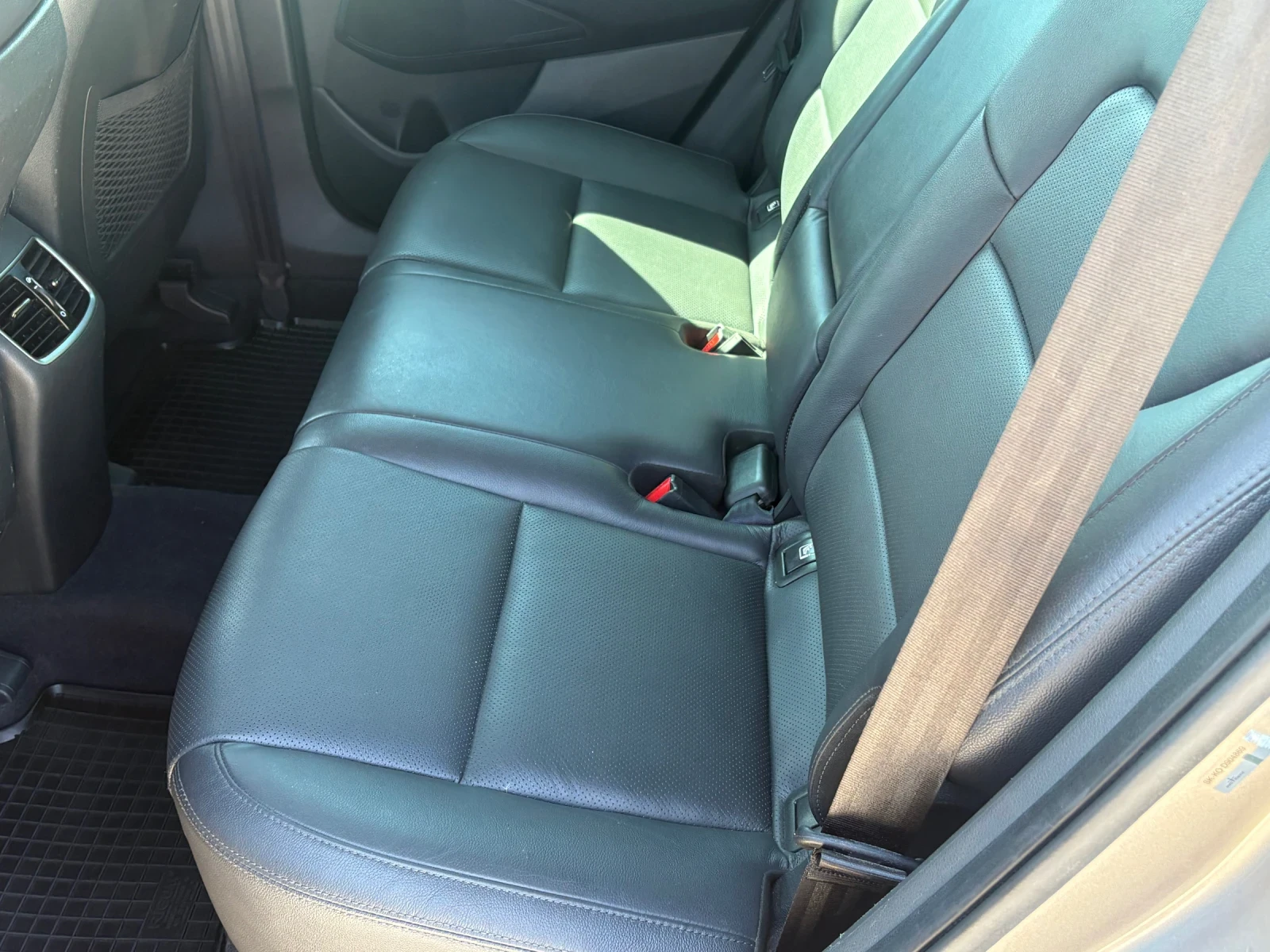 Hyundai Tucson, снимка 6 - Автомобили и джипове - 54693388