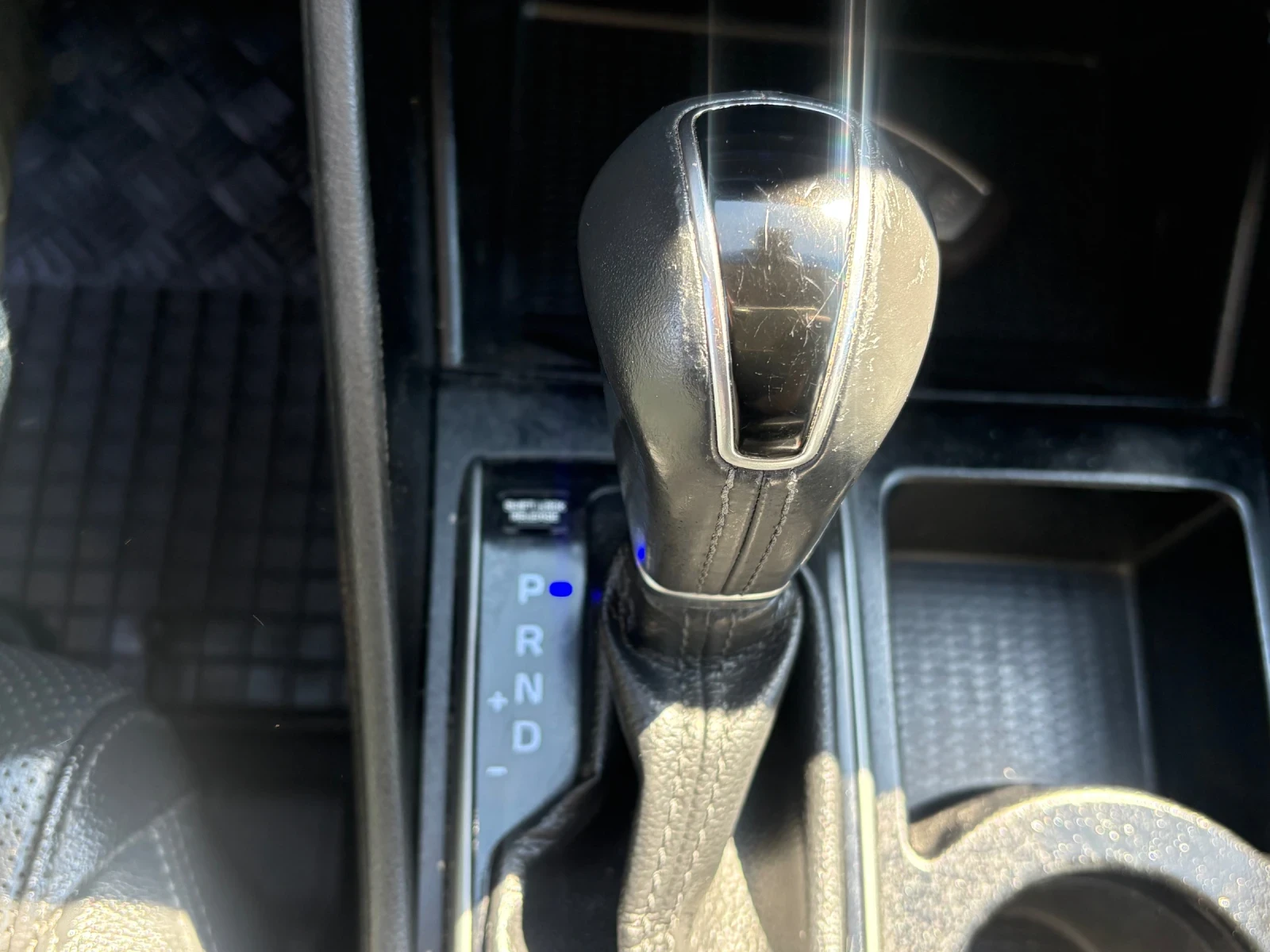 Hyundai Tucson, снимка 12 - Автомобили и джипове - 54693388