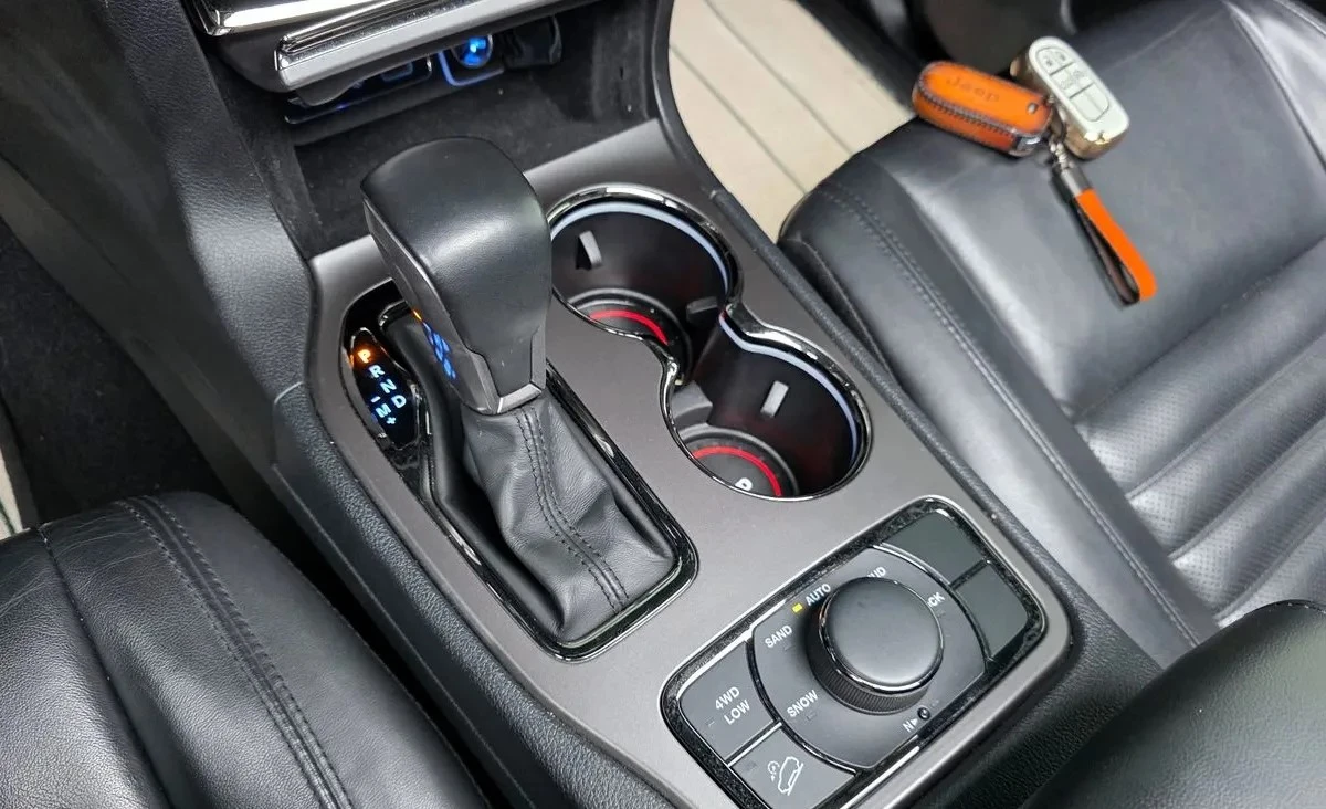 Jeep Grand cherokee 3.6 Limited X, снимка 8 - Автомобили и джипове - 55122969