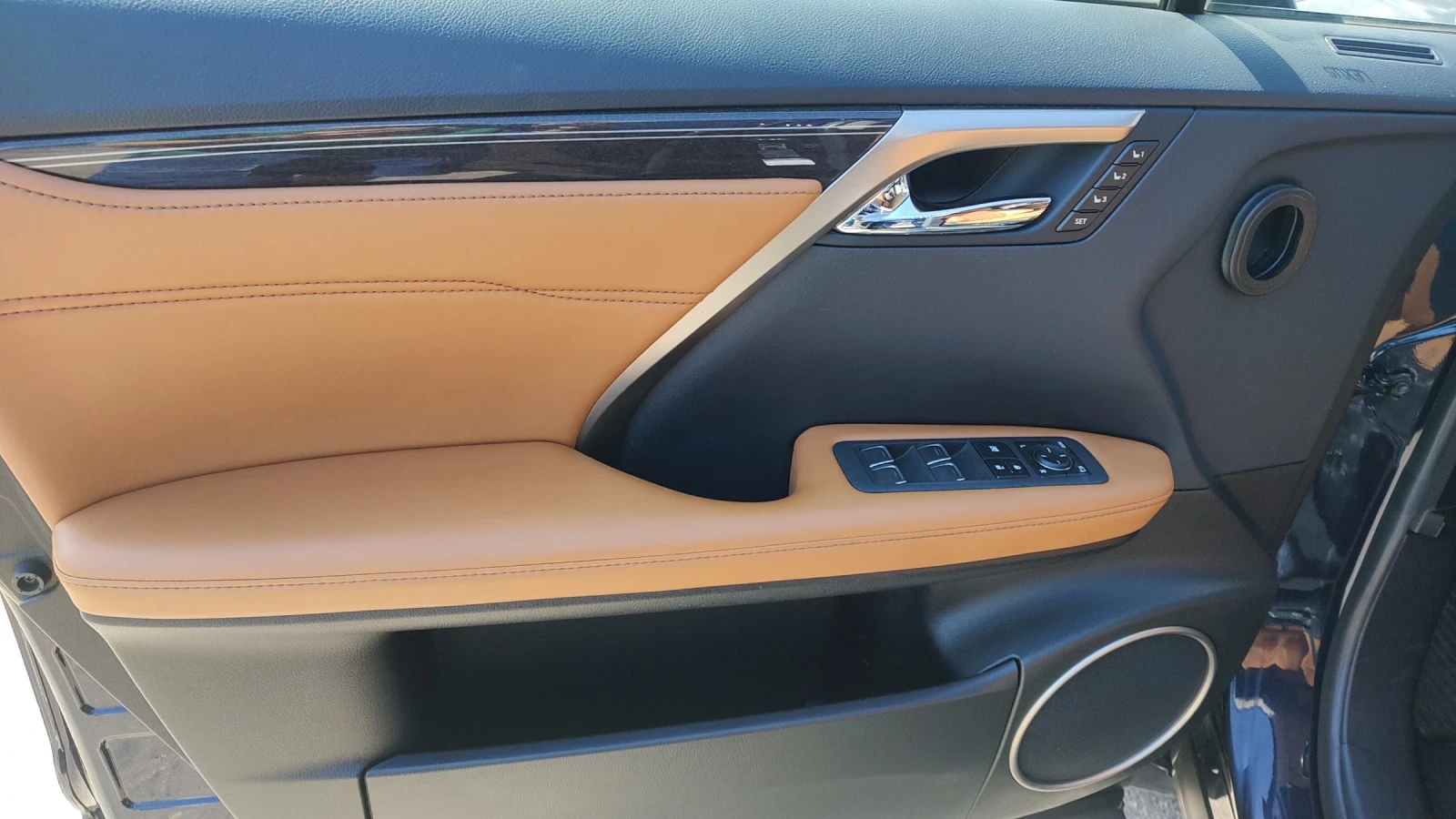 Lexus RX 450h /Facelift/Luxury/360Camera/HUD/Carplay/HHC, снимка 10 - Автомобили и джипове - 55138638