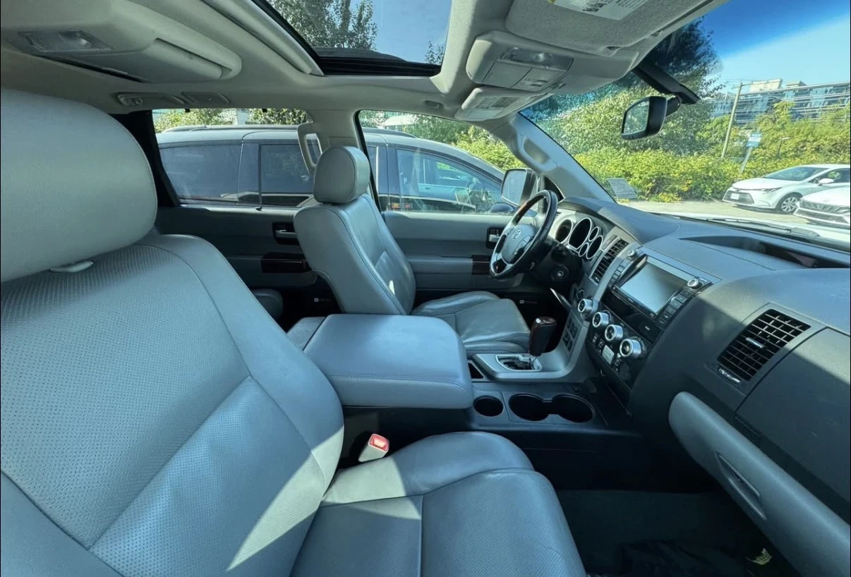 Toyota Sequoia PLATINUM | AWD | 7 МЕСТА | CARFAX | , снимка 7 - Автомобили и джипове - 55597192