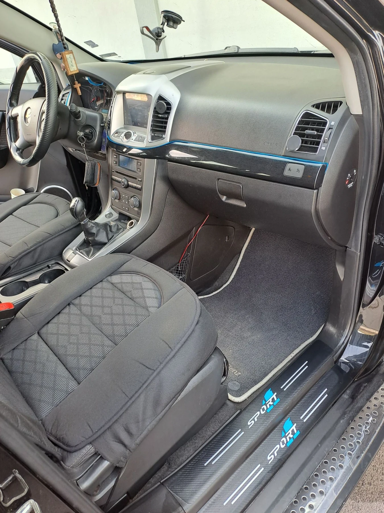 Chevrolet Captiva 2.2..184к.с..4X4..7местен, снимка 9 - Автомобили и джипове - 55795725