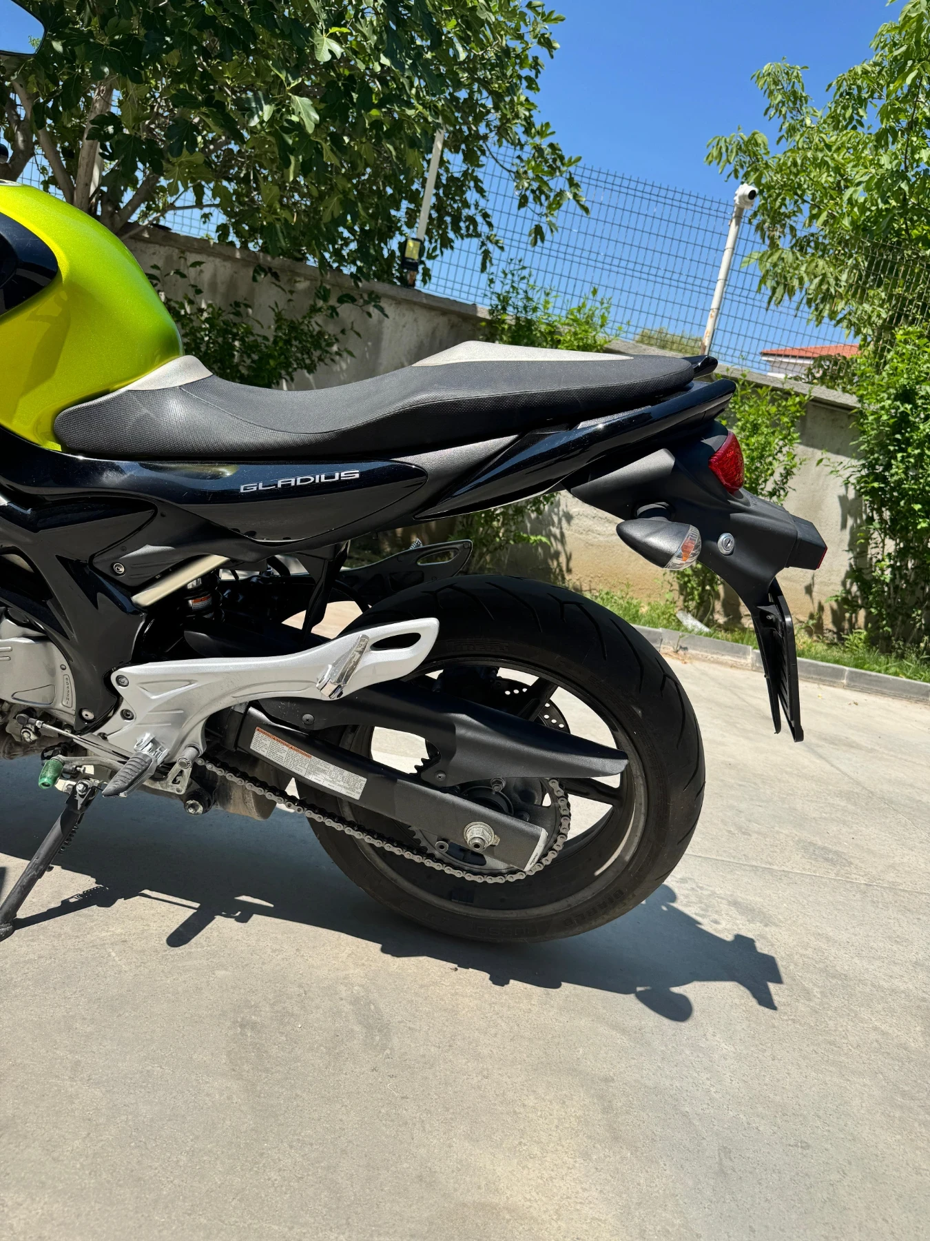 Suzuki Gladius  - изображение 4