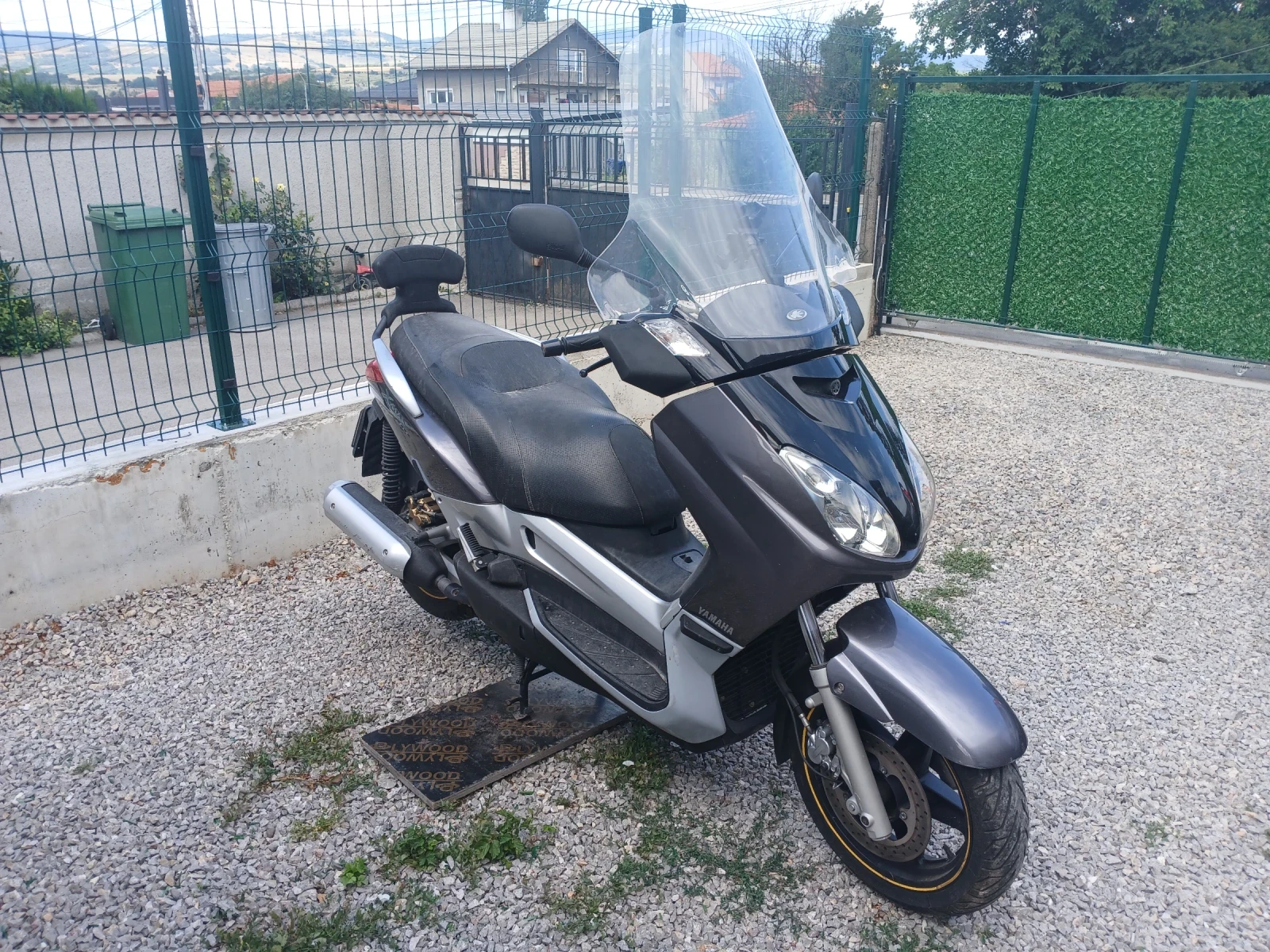 Yamaha X-max 250