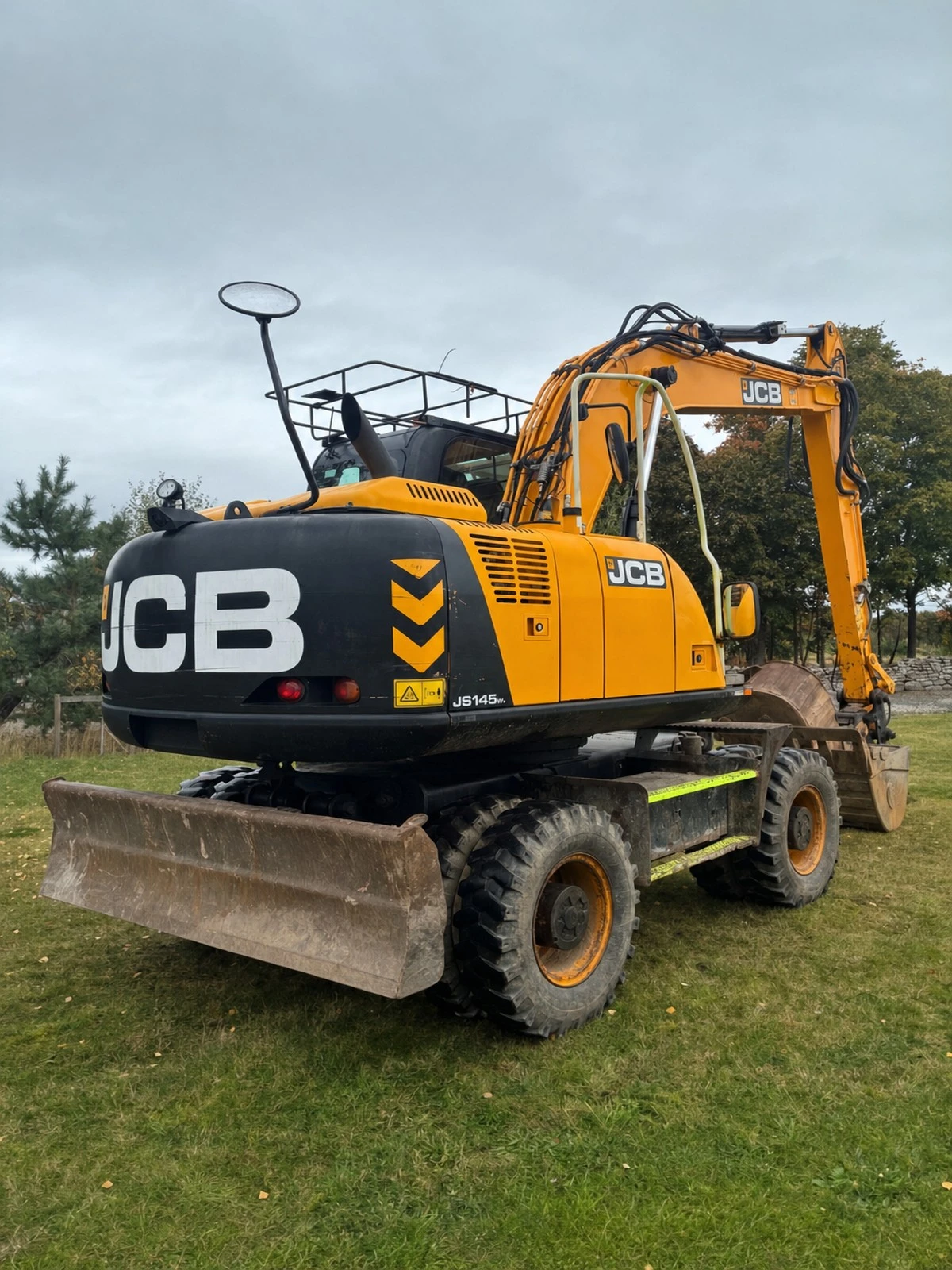 Багер JCB JS145W, снимка 2 - Индустриална техника - 56732750