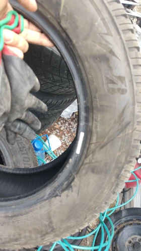 Гуми Зимни 215/60R16, снимка 4 - Гуми и джанти - 47398766