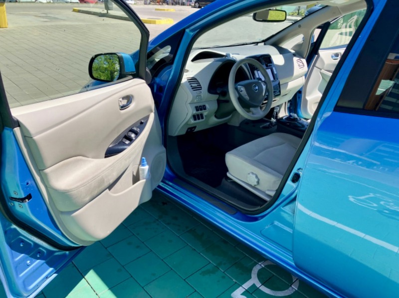 Nissan Leaf , снимка 9 - Автомобили и джипове - 46303849
