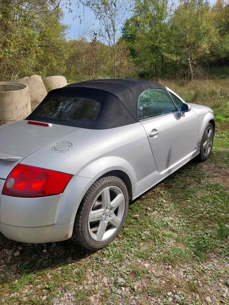 Audi Tt 1.8 т, снимка 4 - Автомобили и джипове - 47523725