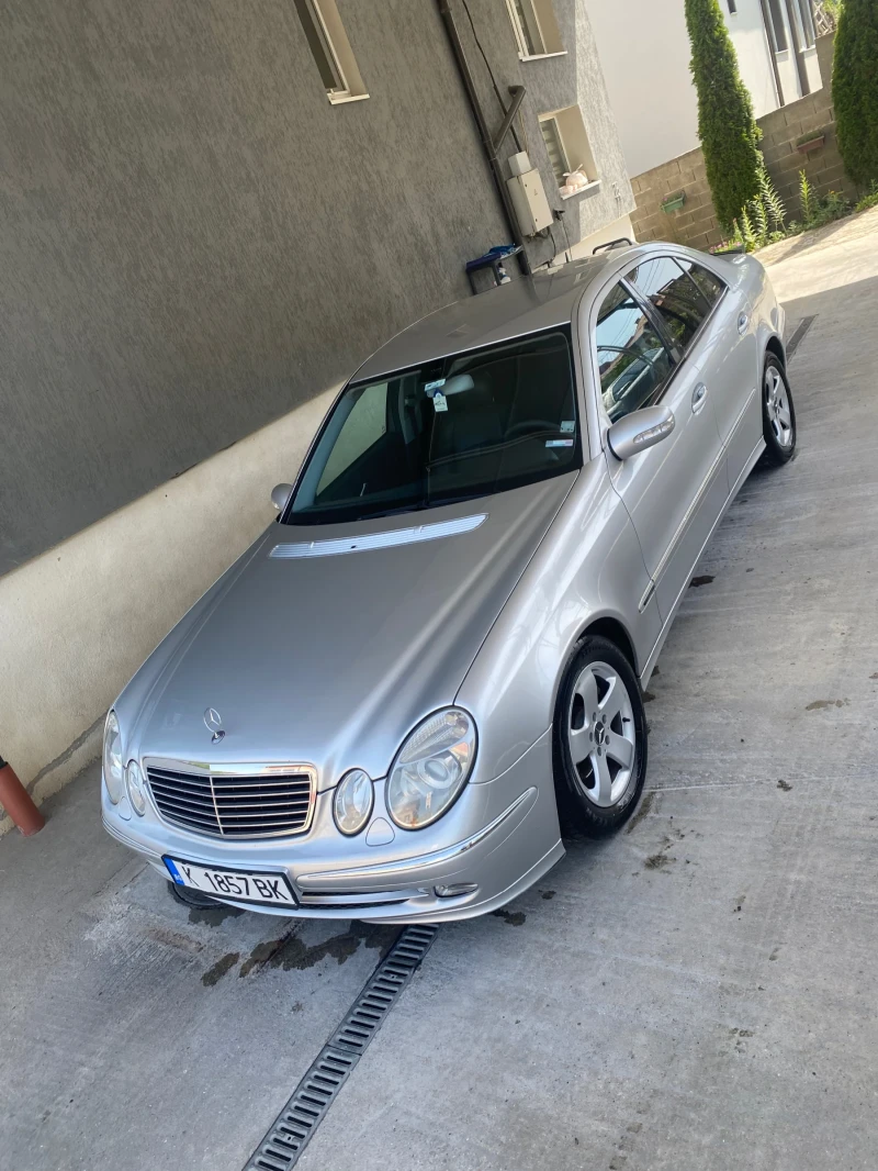 Mercedes-Benz E 270 Avantgarde, снимка 8 - Автомобили и джипове - 47751883