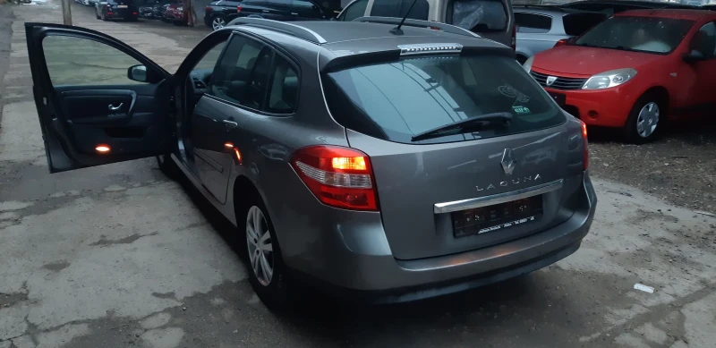 Renault Laguna 2.0 Бензин 140 кс, снимка 13 - Автомобили и джипове - 49195255