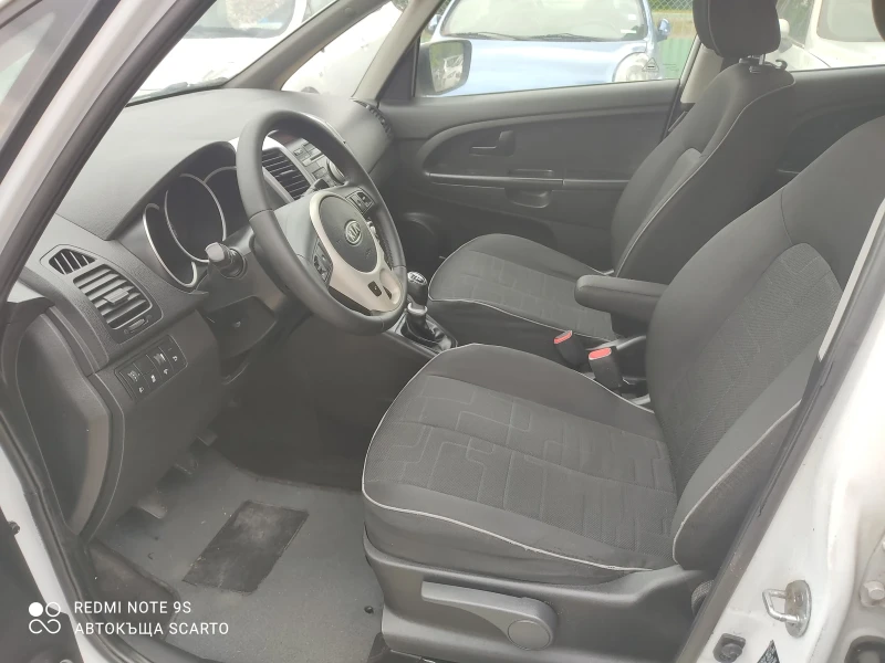 Kia Venga 1.4i/90kc, 2010г., панорама , снимка 6 - Автомобили и джипове - 50388086
