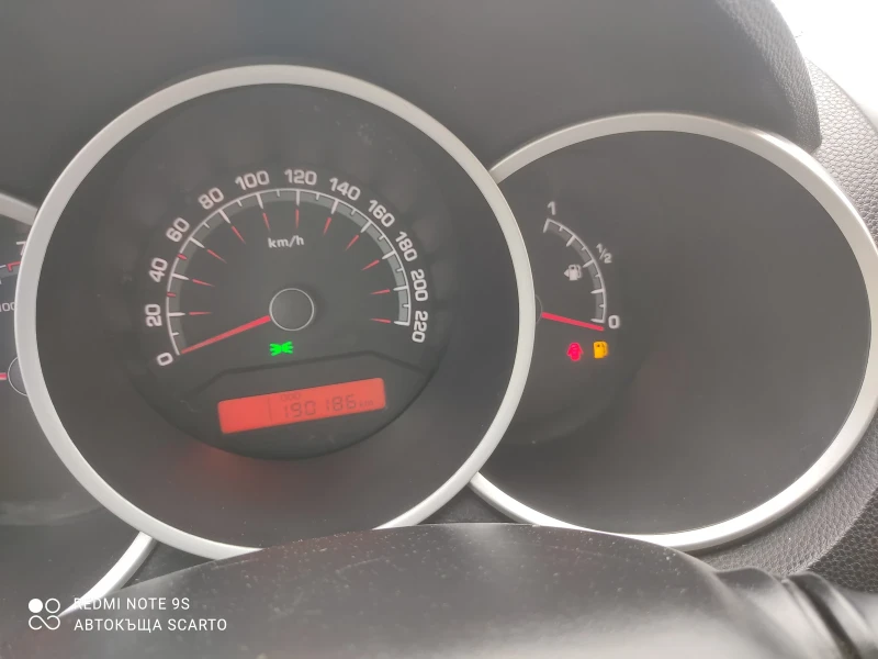 Kia Venga 1.4i/90kc, 2010г., панорама , снимка 8 - Автомобили и джипове - 50388086