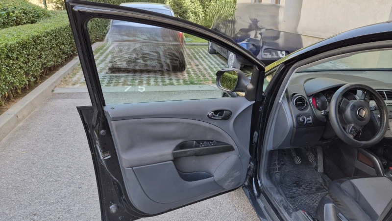 Seat Altea XL 1.9 TDI, снимка 15 - Автомобили и джипове - 51550033