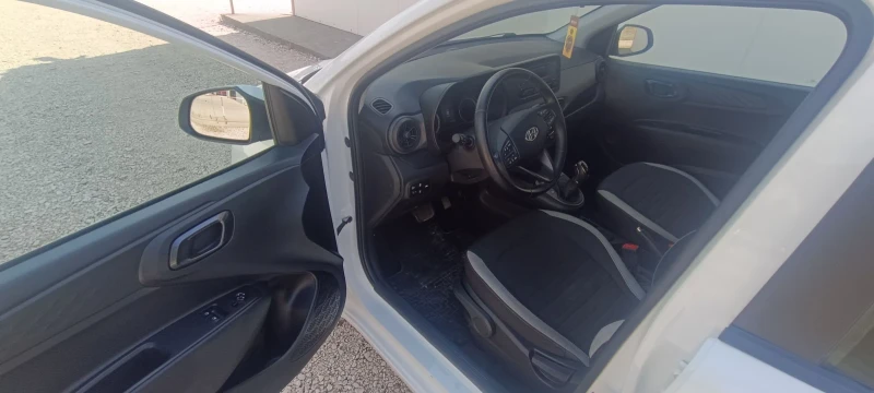 Hyundai I10 1.2i Automatic 2021 г., снимка 10 - Автомобили и джипове - 52024187
