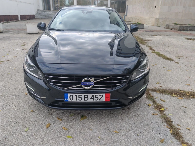 Volvo V60 2.4 D6 PLUG IN HYBRID 4X4, снимка 2 - Автомобили и джипове - 52437675