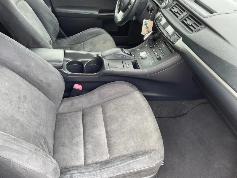 Lexus CT 200h, снимка 9 - Автомобили и джипове - 52524439