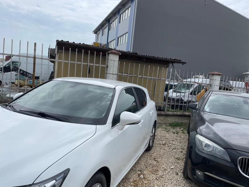 Lexus CT 200h, снимка 4 - Автомобили и джипове - 52524439