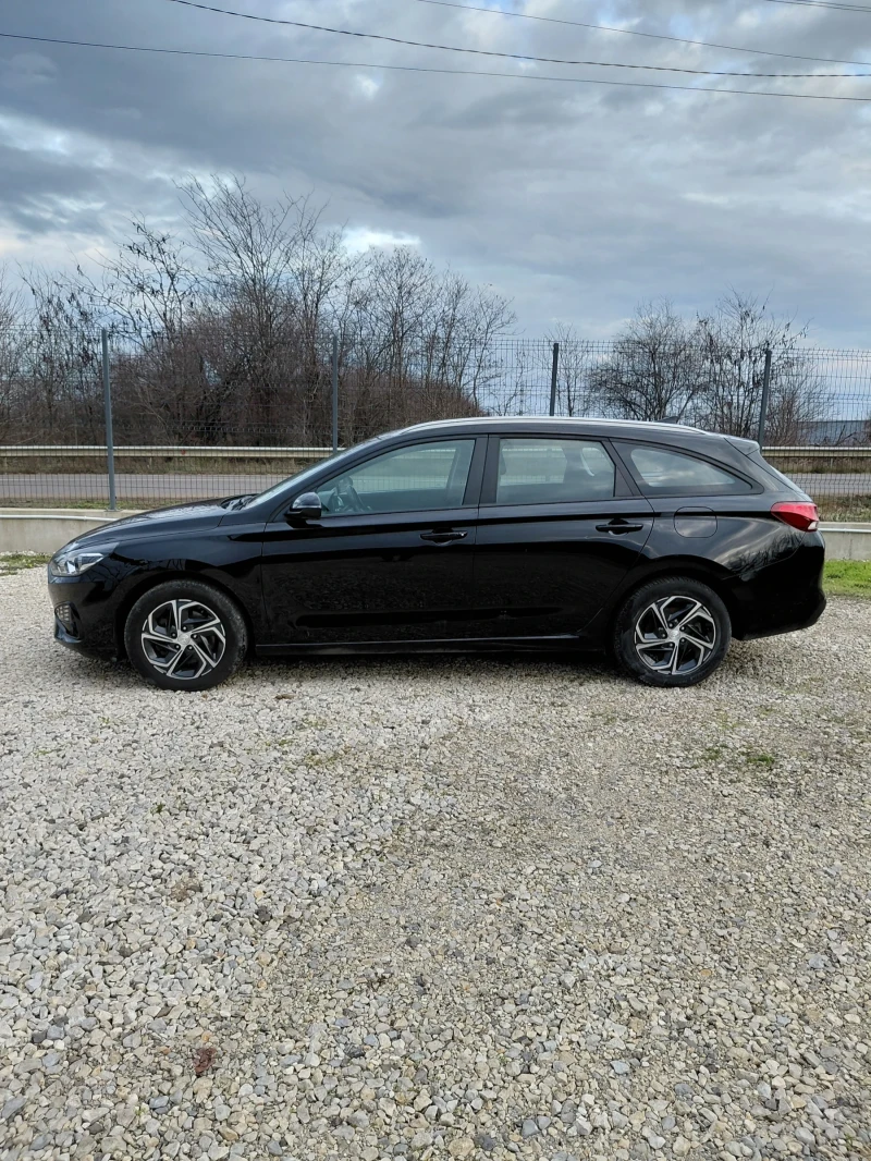 Hyundai I30 71000км, снимка 3 - Автомобили и джипове - 52940043