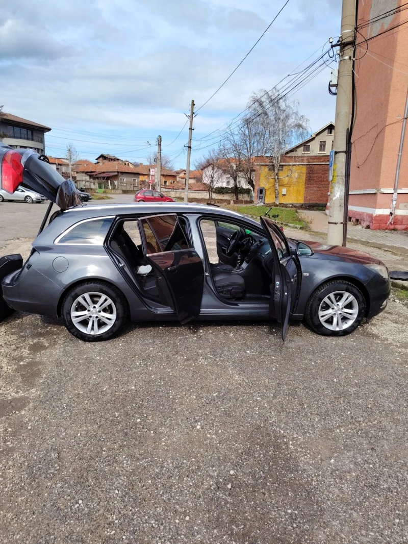 Opel Insignia, снимка 6 - Автомобили и джипове - 53403747