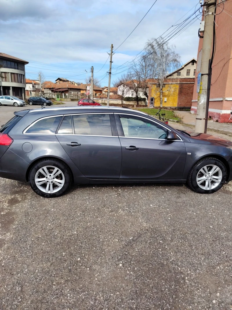 Opel Insignia, снимка 4 - Автомобили и джипове - 53403747