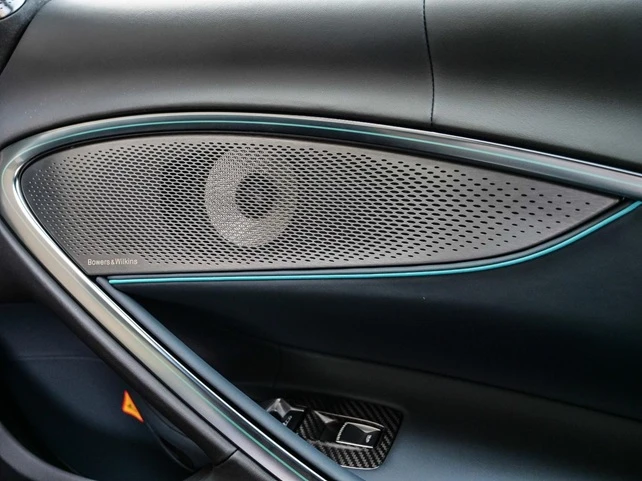 McLaren Artura = Black Pack = TechLux �������� | Mobile.bg � ����������� 5