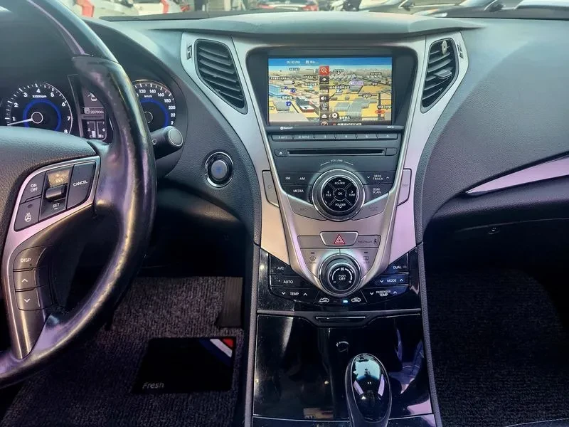 Hyundai Grandeur 2.4, снимка 9 - Автомобили и джипове - 54625790