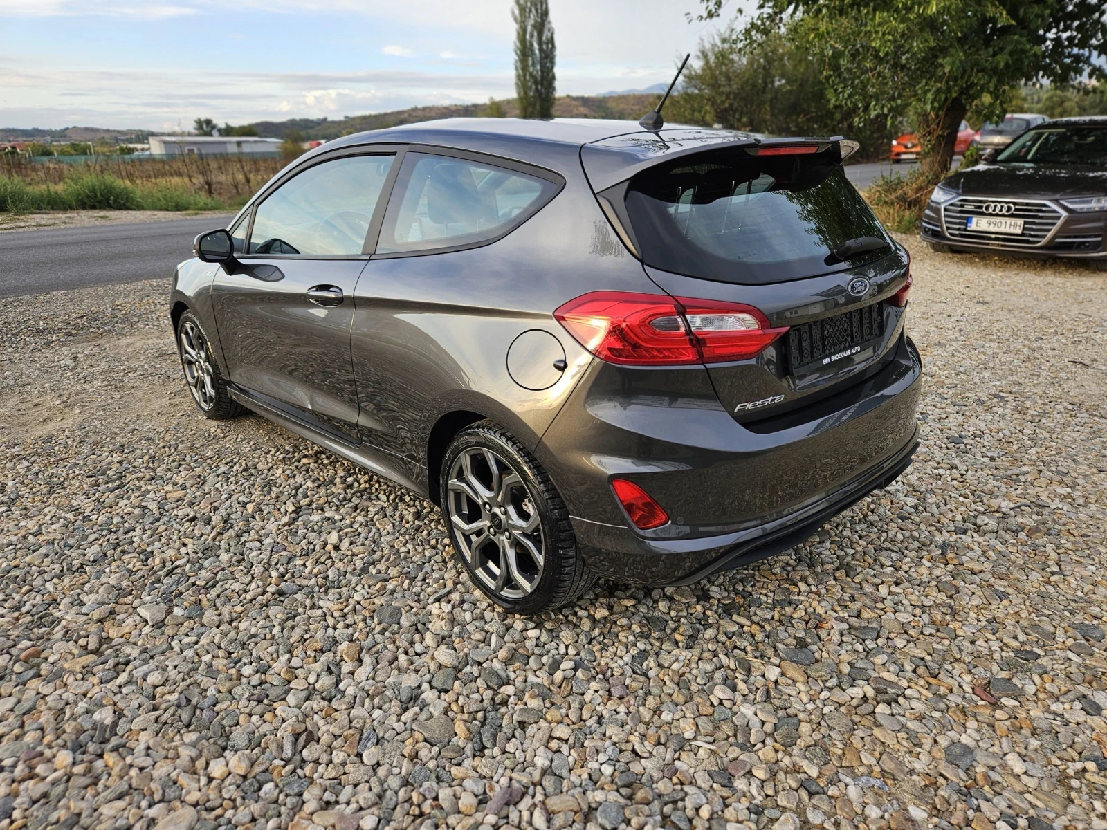 Ford Fiesta 1, 0i ST-line - изображение 4