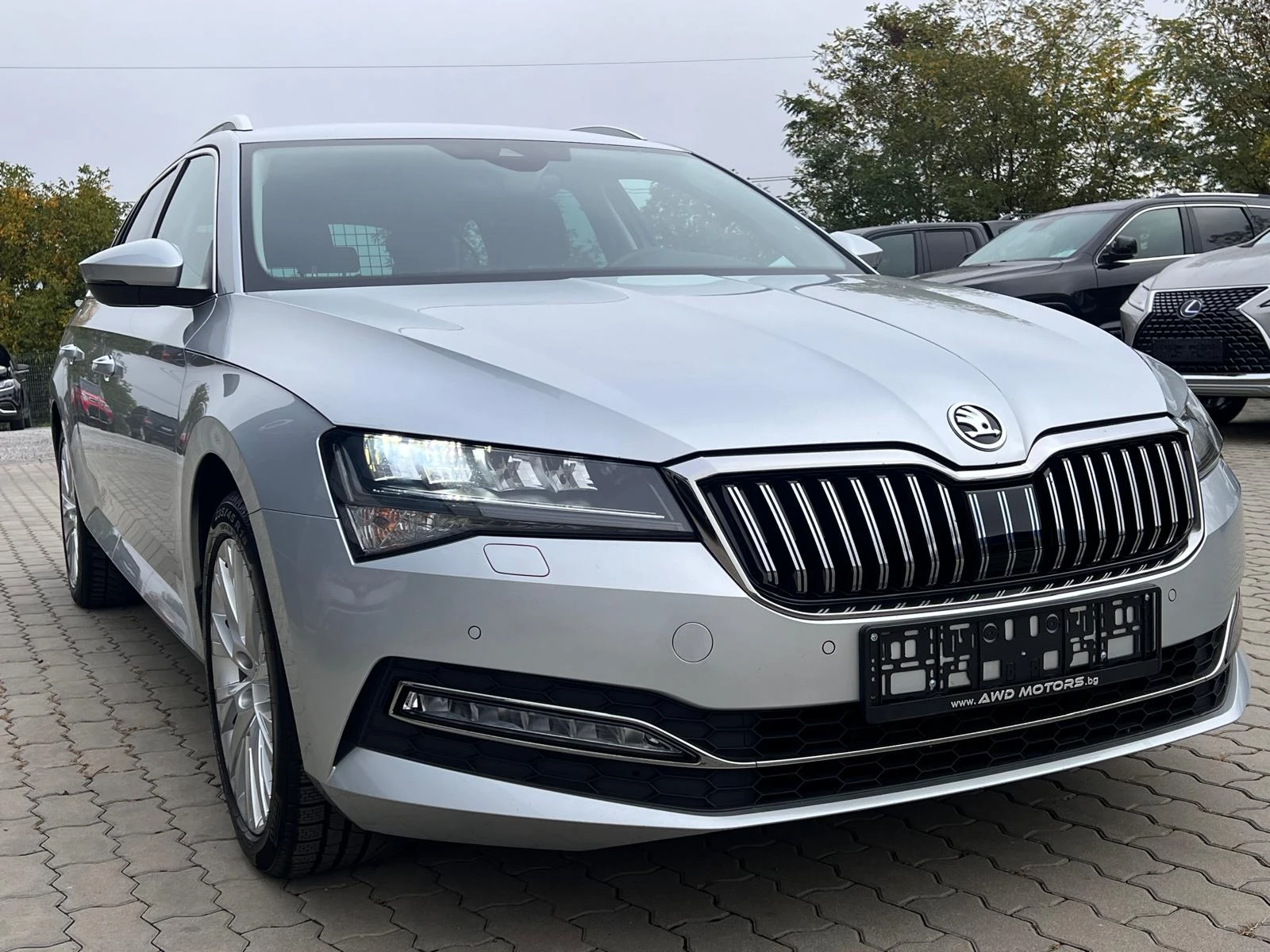 Skoda Superb FACE Keyless Дистроник CarPlay Подгрев Нави Камер  - изображение 2