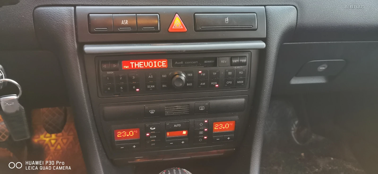 Audi A6 Комби - изображение 9
