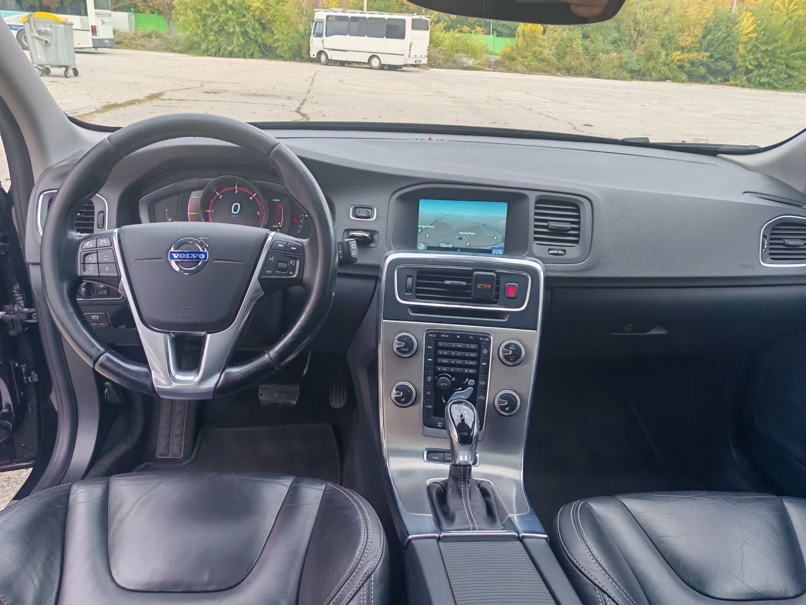 Volvo V60 2.4 D6 PLUG IN HYBRID 4X4 | Mobile.bg   12